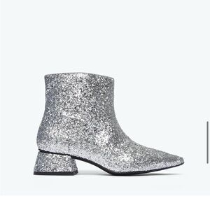 Freda Salvador Ruthie Silver Glitter Bootie Size 6.5